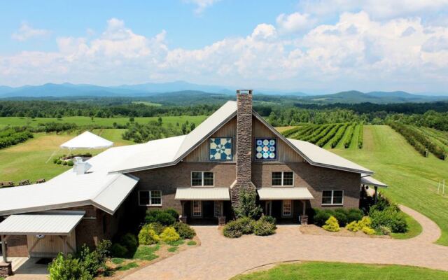 Freshly Pressed Apple Cider and Hot Fried Pies Are Waiting at Sky Top Orchard Near Flat Rock? No, Try Chattooga Belle Farm in Long Creek, South Carolina