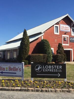 9 South Carolina Meat-and-Three Restaurants Worth Pulling Off the Interstate For