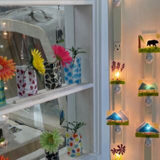 This Tiny Glass Studio on Gatlinburg’s Artisan Loop Lets You Make Your Own Ornament to Take Home