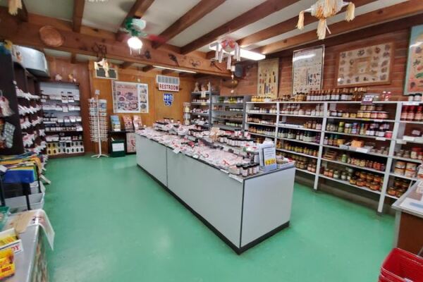 Peppers Roast Right in Front of You at Santa Cruz Chili & Spice Company Near Tumacácori, Arizona