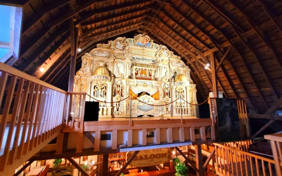 This Michigan Barn Hides a Giant Organ That Plays a Whole Band