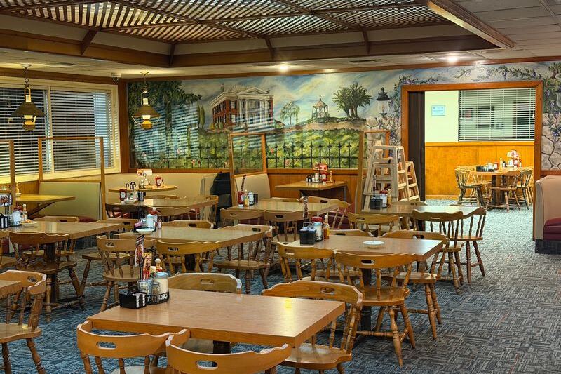 Day or Night, This Longtime Texas Diner Serves German Pancakes and Chicken Fried Steak Without the Fuss