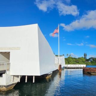 This Hawaii Memorial Stands Above A Battleship That Sank In 1941