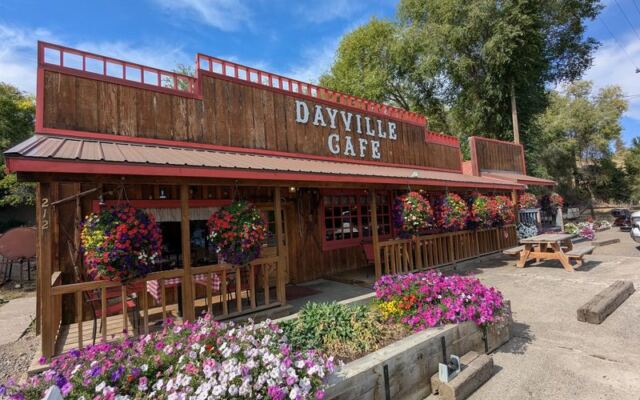 This Oregon High Desert Diner Sits Miles From Anywhere and Serves Pies Worth Every Gravel Mile