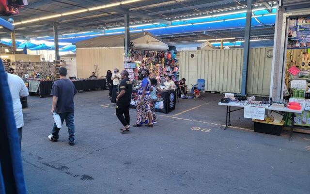 $10 Shoes, Churros, And Elote Still Make This Arizona Swap Meet Worth The Trip