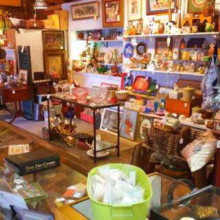 This Michigan Antique Mall Has 100+ Booths Full of Vintage Finds