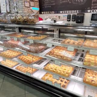 Spend a Saturday Morning Sampling Fresh Kolaches and Smoked Sausage Across These 8 Czech Bakeries Along Texas Highway 77