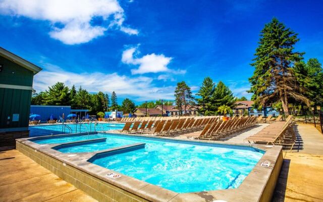 This Lakeside Minnesota Escape Feels So Much Like Bali You’ll Forget You Never Needed a Passport
