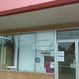 At This Ever-Changing Salvage Grocery, Frugal South Carolina Shoppers Stretch Their Food Budget