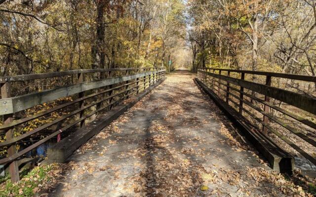 This Old Railroad Trail In Illinois Is So Flat You’ll Ride All Day Without Trying