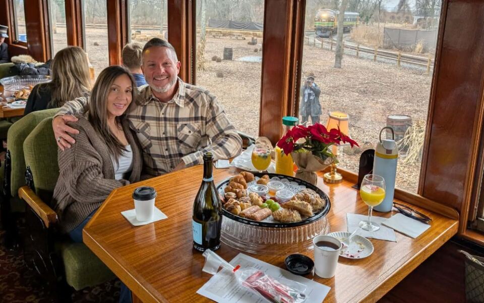 Dinner Comes With Passing Countryside on This Hour-Long New Jersey Train Ride