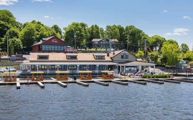 This New Jersey Restaurant Serves Homemade Pasta Right Beside Lake Hopatcong