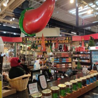 Columbus Has A Shop Selling Over 60 Kinds Of Hot Sauce, And They Let You Taste First