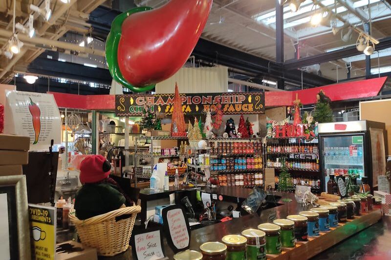 Columbus Has A Shop Selling Over 60 Kinds Of Hot Sauce, And They Let You Taste First