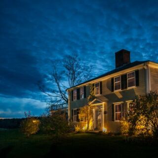 Paul Revere Once Stopped at This Massachusetts Inn, and You Still Eat Dinner Beside Its 1700s Hearths