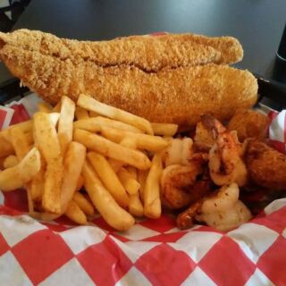 Ranking 11 Outstanding Texas Gulf Coast Seafood Restaurants That Are Actually Worth the Drive