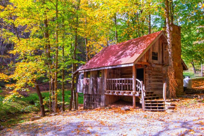 13 Historic Hotels in West Virginia Full of Charm and Character