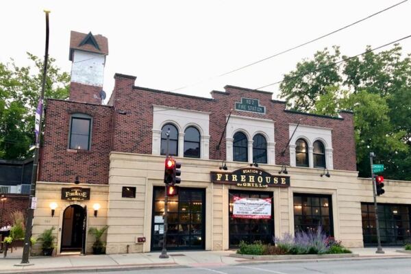 8 Illinois Restaurants Tucked Inside Old Banks, Schoolhouses, And Firehouses That Justify The Drive