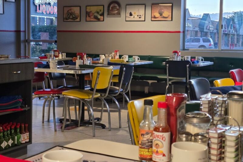 This Old-School Nevada Diner Still Refuses To Accept Credit Cards