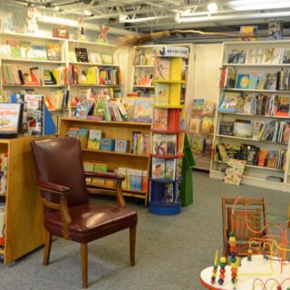 This Iowa Bookstore Lets You Sip Coffee Where Famous Poets Once Gathered