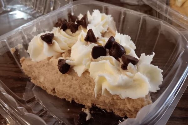 These 8 Tennessee Diners Still Make Their Pies From Scratch Like Grandma Did