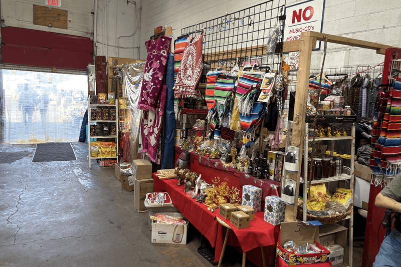 Your Saturday Morning Disappears Fast Inside Chicago’s Oldest Flea Market Full Of Treasures You Never Knew You Needed