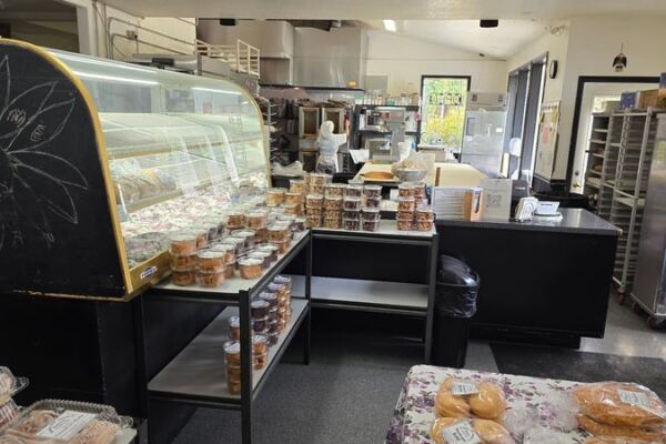 This Family-Run Washington Bakery Bakes Sourdough, Pies, And Cookies That Road-Trippers Always Stop For