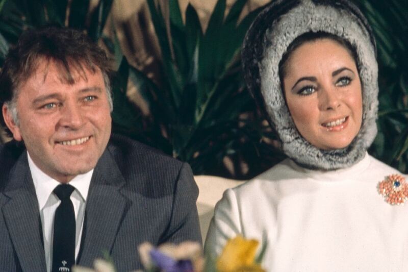 15 Iconic ‘It’ Couples of the 1970s Everyone Was Obsessed With
