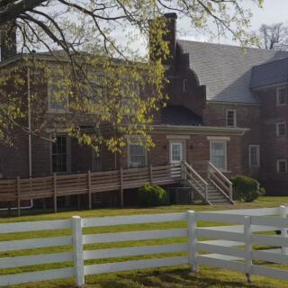 This Virginia Castle Is Actually A 361-Year-Old House With A Rebellious Past
