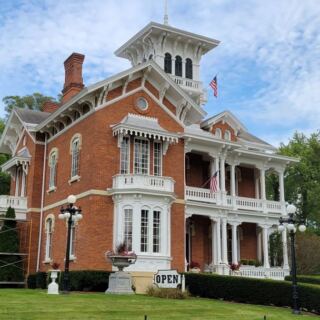 This 1850s Galena, Illinois Mansion Still Holds The Stories Of The Families Who Lived There