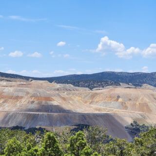 This Nevada Hill Lets You Hunt For Ruby-Red Garnets And Keep What You Find Bureau of Land Management