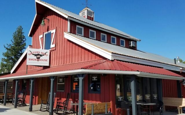 12 Oregon Food Stops Where Locals Fill a Cooler With Smoked Fish, Sausage, and Pie