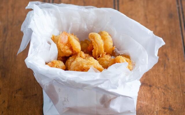 Illinois Has a Humble South Side Chicago Counter Frying Louisiana-Style Shrimp by the Bagful