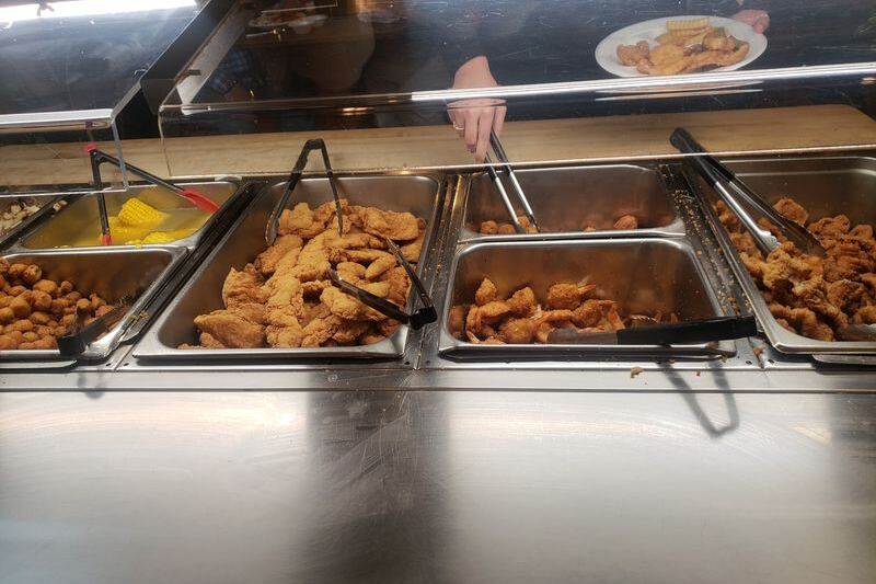 A Fried Catfish Buffet Keeps Pulling Arkansas Travelers Across The State Line To This No-Frills Oklahoma Stop