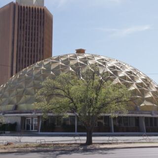 This Golden 1958 Dome on Oklahoma City’s Route 66 Still Looks Like a Spaceship That Never Took Off