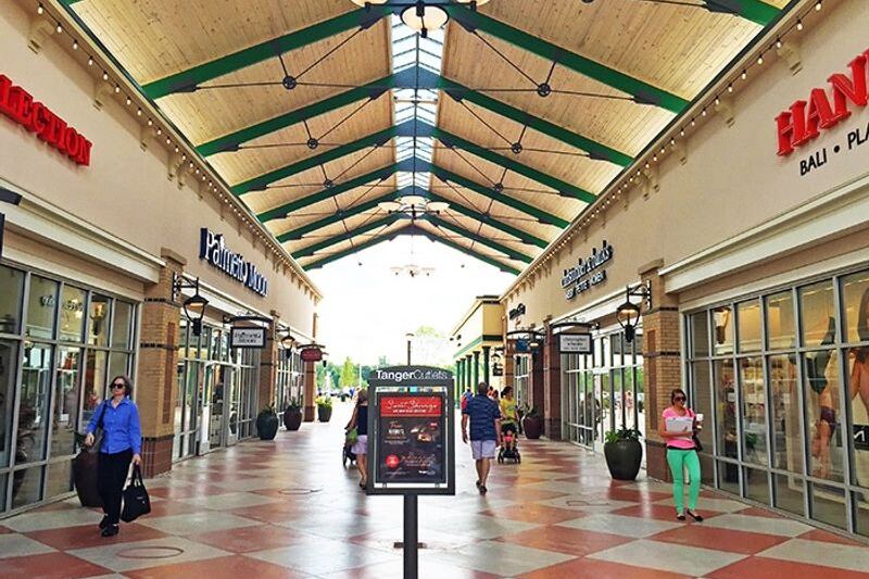 This Georgia Outlet Mall Pairs Brand-Name Deals With Dave & Buster’s Fun Worth Coming Back For