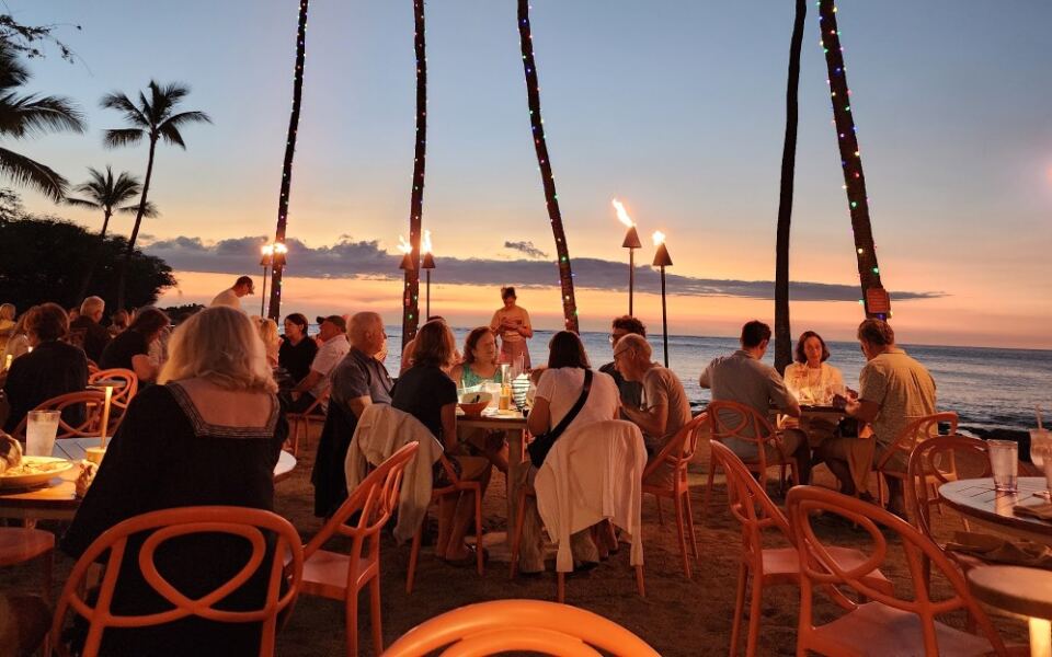 This Hawaii Beachfront Restaurant Lets You Dine With Your Toes In The Sand