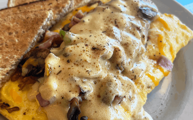 Once You Try the Monster Omelets at This Minnesota Cafe, Every Other Breakfast Feels Like a Letdown