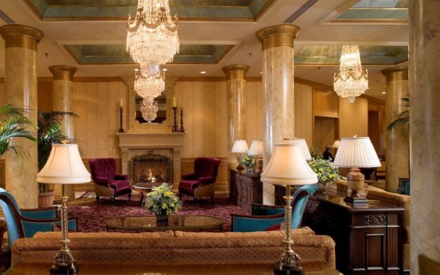 Inside The Saint Paul Hotel, a 1910 Landmark in Downtown St. Paul Where the Historic Interiors Feel Like Time Travel