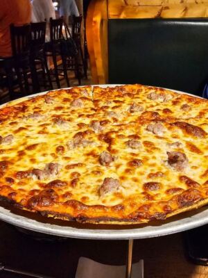 A Tiny New Jersey Cabin Serves Pizza That Rivals the State’s Big Names