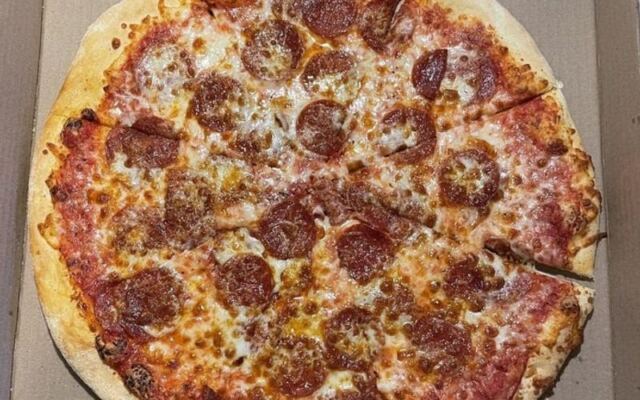 The Fullest Parking Lots in Statesville Point to These 11 Hole-in-the-Wall Favorites