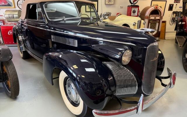 This New Jersey Museum Lets You Browse Vintage Cars Without Buying a Ticket