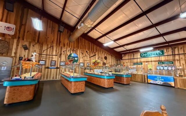 11 Tennessee Country Buffets Where You Pile Your Plate With Fried Chicken and Home Cooking at a Fair Price