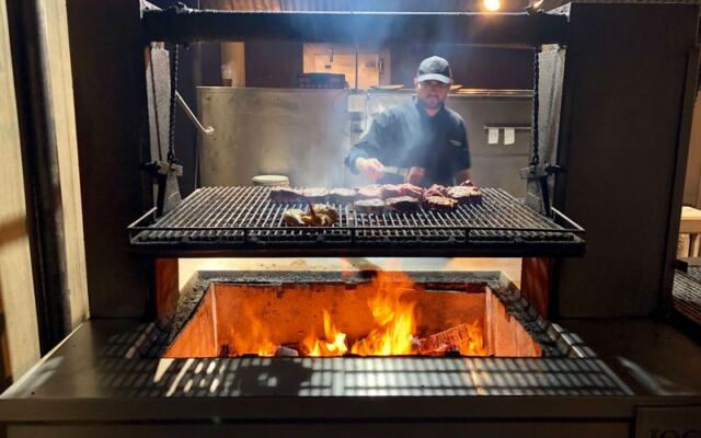 This Small-Town California Steakhouse Grills Its Steaks Over Red Oak, and Diners Say Nothing Tastes Better