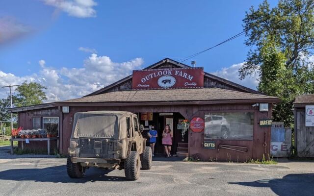 Before Thanksgiving Arrives, Stock Up on Homemade Pies at These 10 Massachusetts Farm Stands