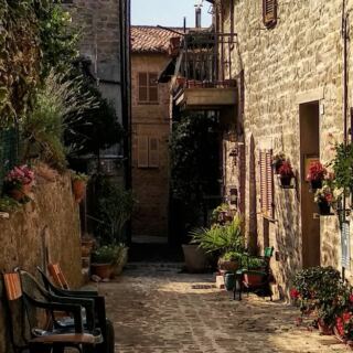 13 Stunning Italian Small Towns That Most Tourists Overlook