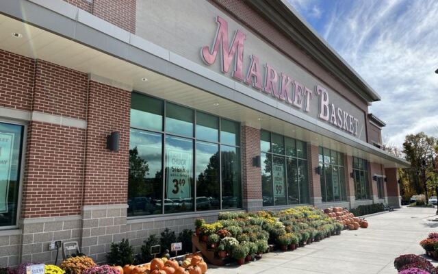 Frugal Rhode Islanders Drive Past Closer Supermarkets for Their Weekly Grocery Haul at This Family-Owned Store