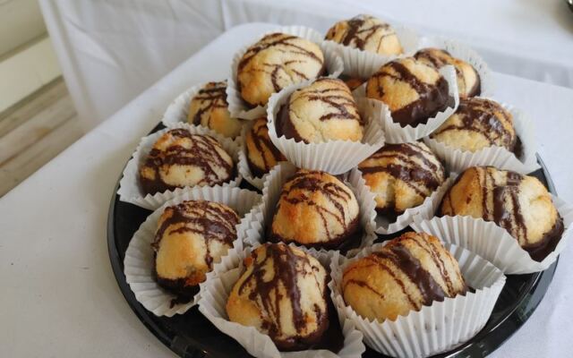 How Does a Florida Bakery in Apalachicola Sell Out of Pastries Before Lunch Every Day?