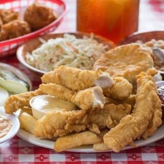 This All-You-Can-Eat Nashville, Tennessee Catfish Joint Brings Out Hush Puppies, White Beans, and Slaw Before Your Fish