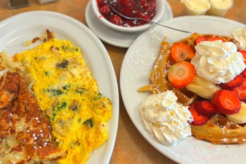 This Philadelphia Diner Serves Breakfast All Day and Dessert With Dinner